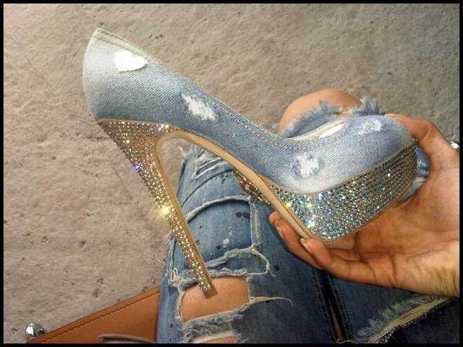 Туфли с кристаллами Swarovski